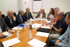 La Junta de Castilla y León insiste en convertir el ERE en un ERTE y activar ayudas estatales para los trabajadores de La Bañeza