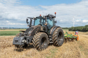 El Valtra G125 CVT Active gana el premio Tractor del Año 2026 en la categoría Utility