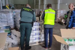 Intervienen casi cuatro toneladas de fitosanitarios en una nave ilegal en Galicia