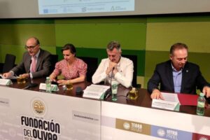 El IFAPA presenta tres nuevas variedades de olivo resistentes a la verticilosis