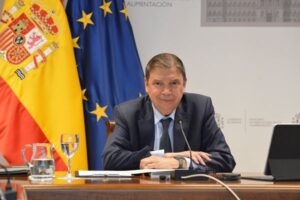 Planas exige a Bruselas financiación real para su plan de fertilizantes